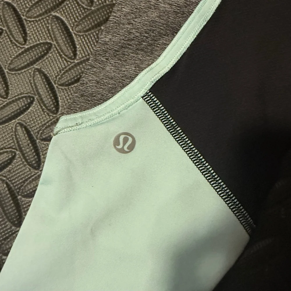 lululemon work out bundle, size 6/8 - Picture 4 of 7